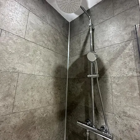 Apartament Le Patio D'ardres - Lac, Gare & Exterieur Privatif