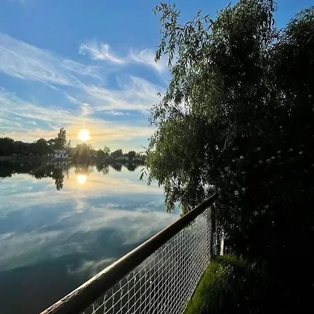 Apartament Le Patio D'ardres - Lac, Gare & Exterieur Privatif